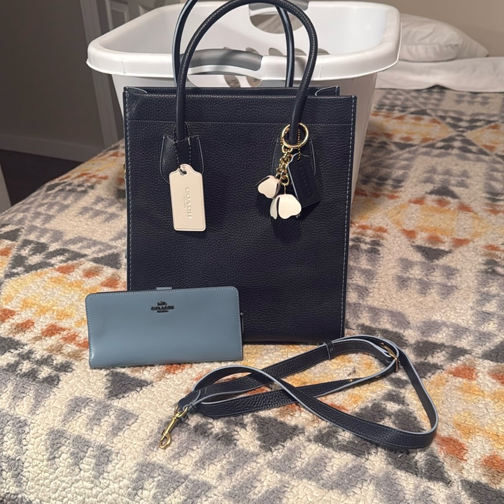 Coach Cashin Carry Tote 29.( Used in pristine condition ) with wallet and charm
